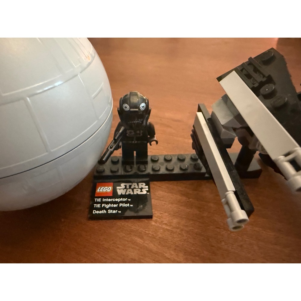 Lego Star Wars 9676 TIE Interceptor & Death Star Planet Series 1 Minifigure 2012 - Picture 3 of 6